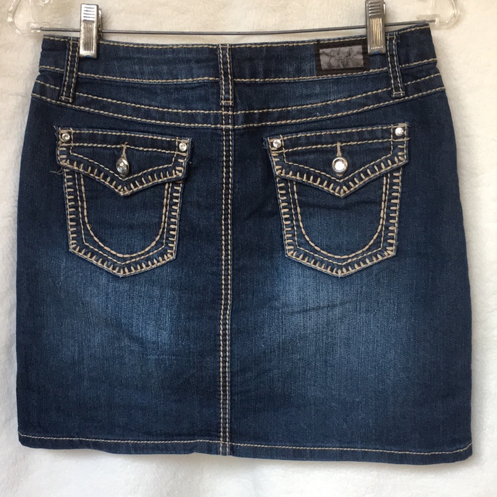 Earl Jean Denim Jeans Skirt Mini Size 6 Rhinestones and Embroidered Stitches